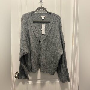 Topshop
Women’s Medium 
NWT 
Gray Button-Up Women's Sweater